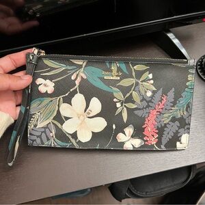 Kate spade floral wristlet wallet